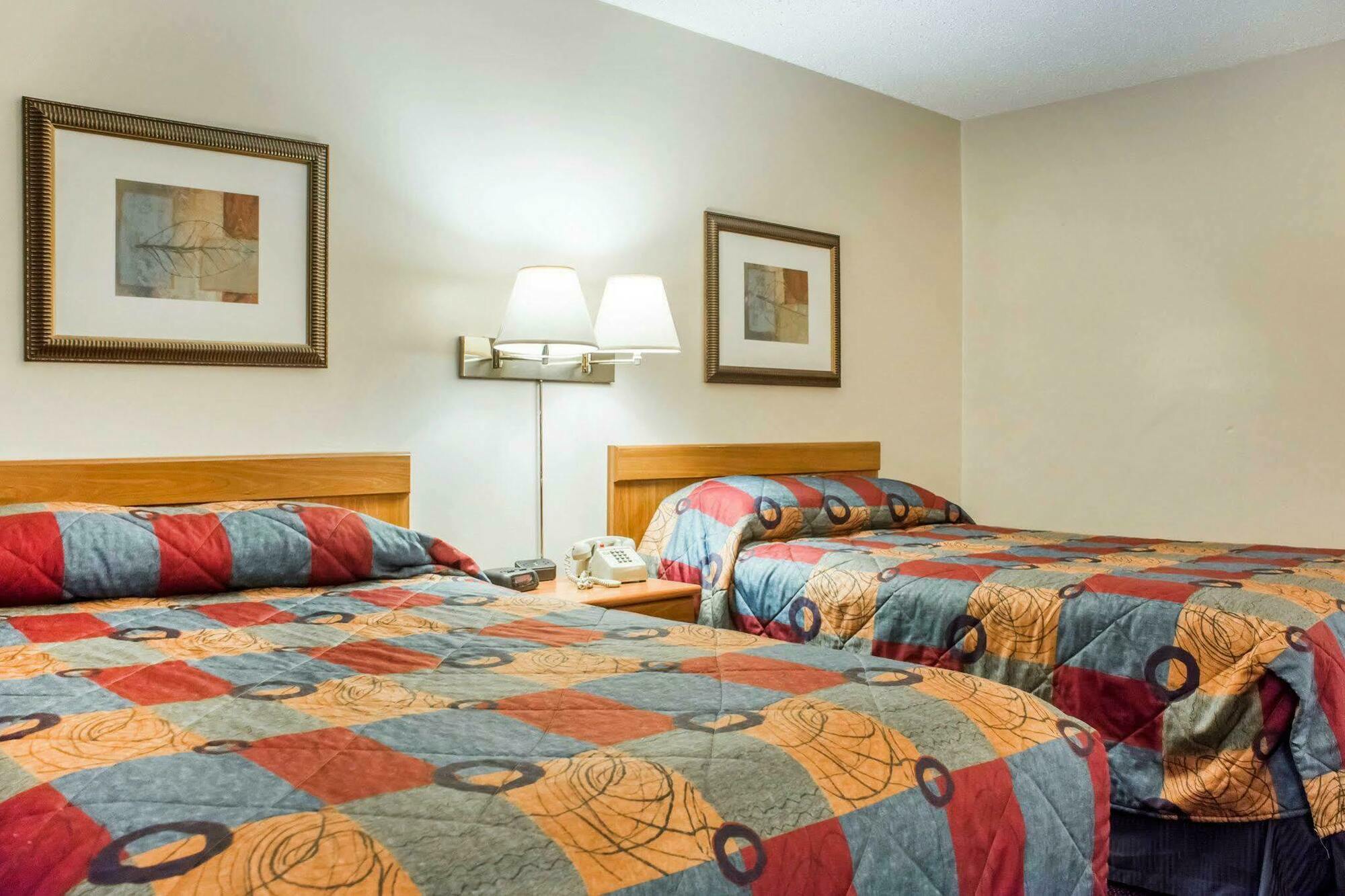 Alojamento de Turismo Selvagem Econo Darien Lakes *